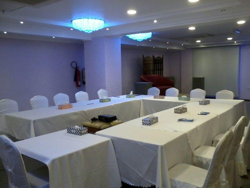 Al Reef Hotel Маскат Екстер'єр фото